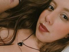 ArenaPeeach - female with brown hair and  big tits webcam at xLoveCam