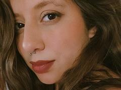 ArenaPeeach - female with brown hair and  big tits webcam at xLoveCam