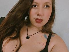 ArenaPeeach - female with brown hair and  big tits webcam at xLoveCam