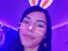 Arenne - female with brown hair and  small tits webcam at xLoveCam