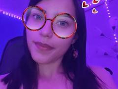 Arenne - female with brown hair and  small tits webcam at xLoveCam