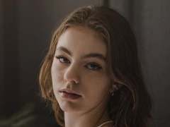 AriaCandy-hot from xLoveCam