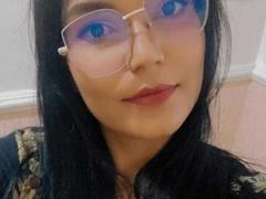 AriaLeenn - female with black hair webcam at xLoveCam