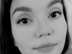 AriaLeenn - female with black hair webcam at xLoveCam