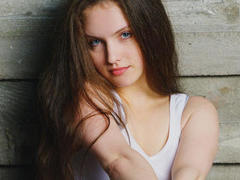 Ariadna91 - female with red hair webcam at ImLive