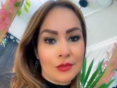 ArianaDiossa - blond female webcam at xLoveCam