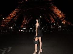 ArianaGildmore - female with black hair webcam at xLoveCam