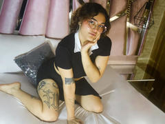 ArianaMurphy - female with brown hair and  small tits webcam at xLoveCam