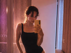 ArianeEsther - female with black hair and  big tits webcam at xLoveCam