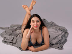 AriannaHills - female with brown hair and  big tits webcam at xLoveCam