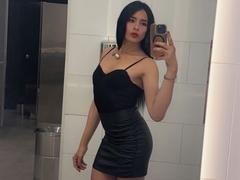 ArielNitzche - shemale with brown hair webcam at xLoveCam