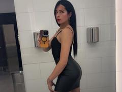 ArielNitzche - shemale with brown hair webcam at xLoveCam