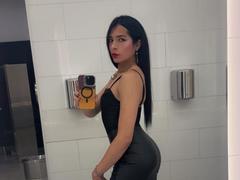 ArielNitzche - shemale with brown hair webcam at xLoveCam