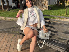 ArielNitzche - shemale with brown hair webcam at xLoveCam