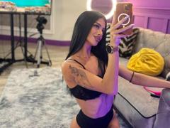 ArinaRhodes - female with black hair webcam at xLoveCam