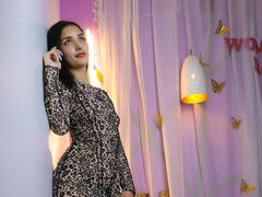 ArisSuarez - female with black hair webcam at xLoveCam