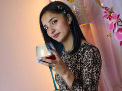 ArisSuarez - female with black hair webcam at xLoveCam