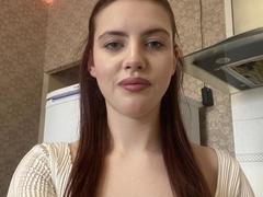 ArleanBlatti - female with brown hair webcam at xLoveCam