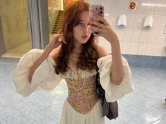 ArlenaStinnett - female with red hair webcam at xLoveCam