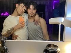 AronJames - male webcam at xLoveCam