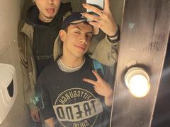 AronJames - male webcam at xLoveCam