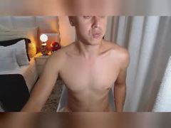 Aronpiper - male webcam at xLoveCam