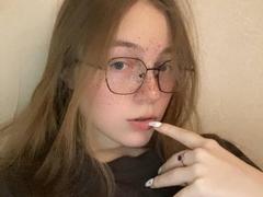 ArrinaWair - blond female webcam at xLoveCam