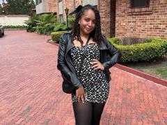 ArtemisaS - female with black hair webcam at xLoveCam