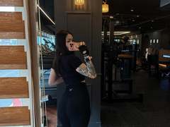 Arumyuna - female with brown hair and  big tits webcam at xLoveCam