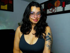AryaMiller from xLoveCam