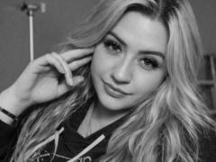 Arynata from xLoveCam