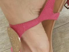 ASexyLady - blond female with  small tits webcam at xLoveCam