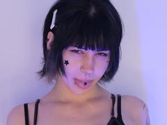AshleyAlt - female with brown hair and  big tits webcam at LiveJasmin