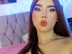 AshleyPiinkk from xLoveCam