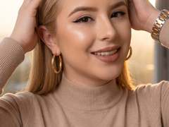 AshleyRossie from xLoveCam