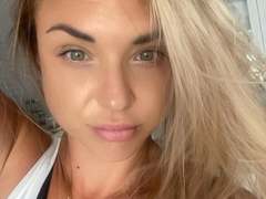 AshleySensual - blond female with  small tits webcam at xLoveCam