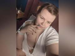 AsmiTKeyn - female with brown hair and  big tits webcam at xLoveCam