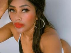 CiaraDaviss - female with black hair and  big tits webcam at LiveJasmin