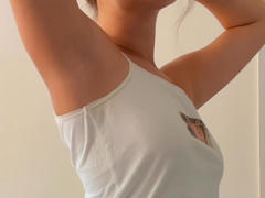 Astrielle - female with brown hair webcam at xLoveCam