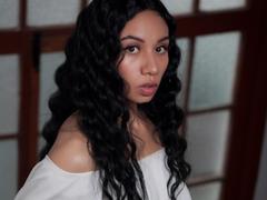 AsyaDubois - female with black hair webcam at LiveJasmin