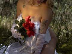 AtheneaRozzi - female with  big tits webcam at xLoveCam