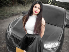 MiaHardt - female with brown hair webcam at LiveJasmin