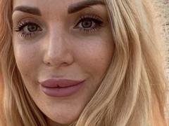 AulloraFlirt - blond female with  big tits webcam at xLoveCam