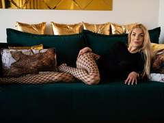 AulloraFlirt - blond female with  big tits webcam at xLoveCam