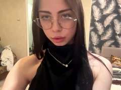 AureaVandale - female with brown hair webcam at xLoveCam
