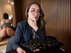 AureliaNoir - blond female with  big tits webcam at xLoveCam