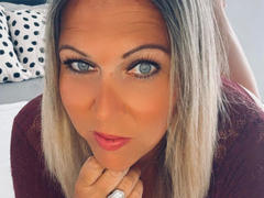 AurelieNoir-hot from xLoveCam