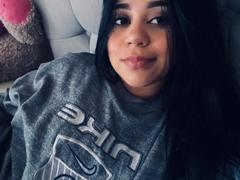 AuroraDiMarco - female with black hair webcam at xLoveCam