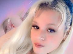 MiaPeach from LiveJasmin