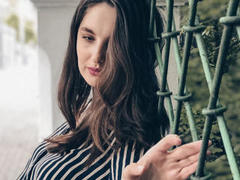 AutumnSara from xLoveCam